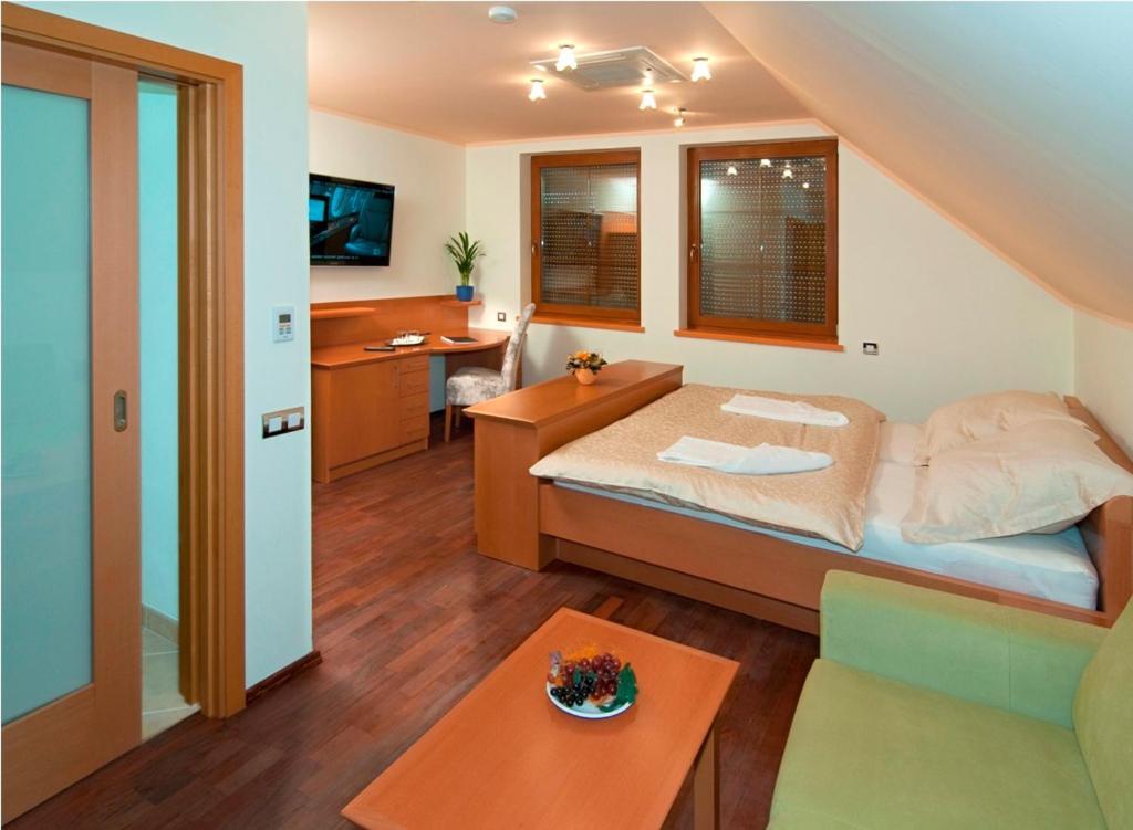 Heipark Tosovice Hotel Luaran gambar